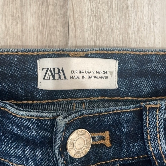 Women’s Zara Jeans - Picture 3 of 4
